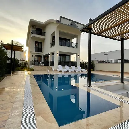 Emlak Villa