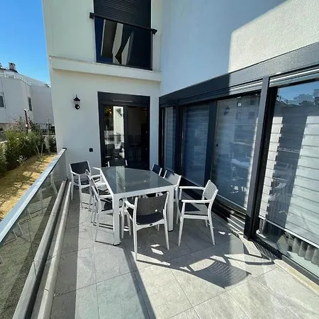 Villa Emlak